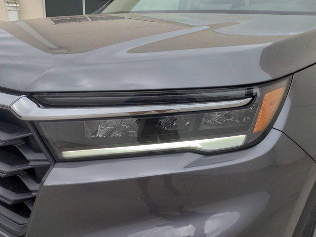 new 2025 Honda Pilot car, priced at $49,250