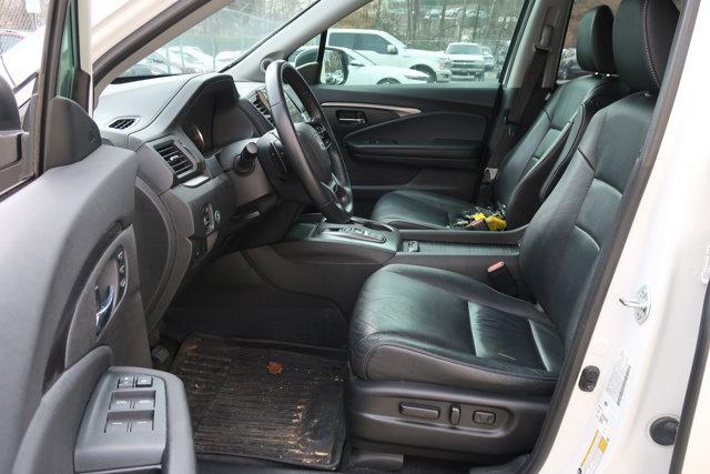 used 2022 Honda Pilot car, priced at $30,995