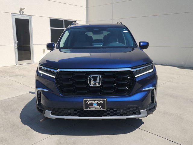 new 2025 Honda Pilot car, priced at $51,700