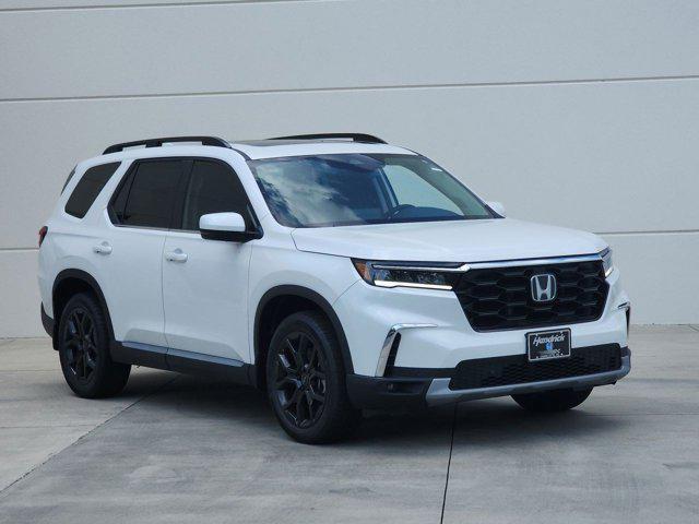 new 2025 Honda Pilot car, priced at $51,605