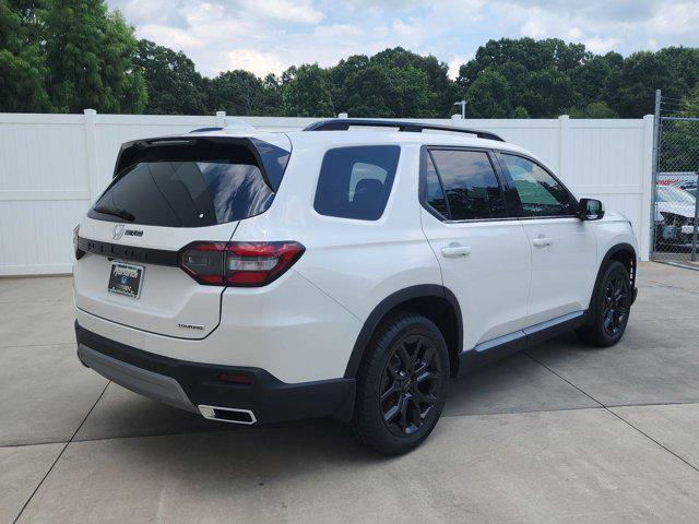 new 2025 Honda Pilot car, priced at $51,605