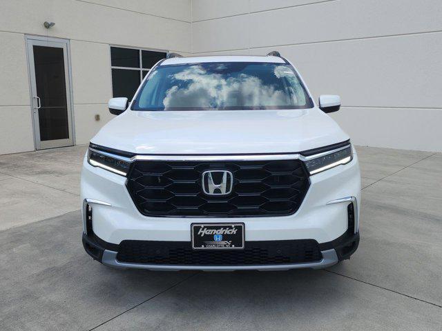 new 2025 Honda Pilot car, priced at $51,605