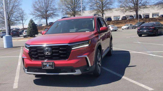 new 2025 Honda Pilot car, priced at $52,280
