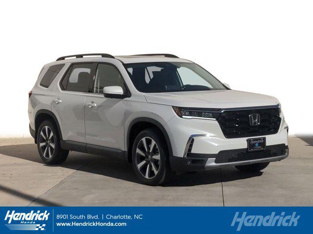 new 2025 Honda Pilot car, priced at $54,985