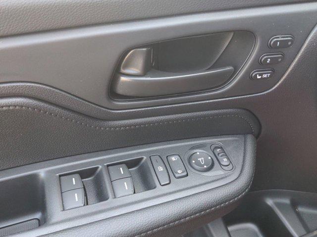 used 2025 Honda Odyssey car, priced at $42,495