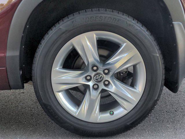 used 2016 Toyota Highlander car, priced at $22,995