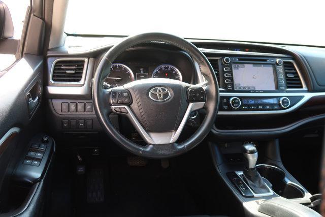 used 2016 Toyota Highlander car, priced at $23,995