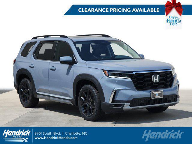 new 2025 Honda Pilot car, priced at $54,300