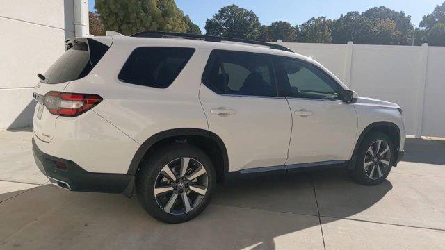 new 2025 Honda Pilot car, priced at $49,405