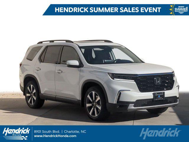 new 2025 Honda Pilot car, priced at $49,405
