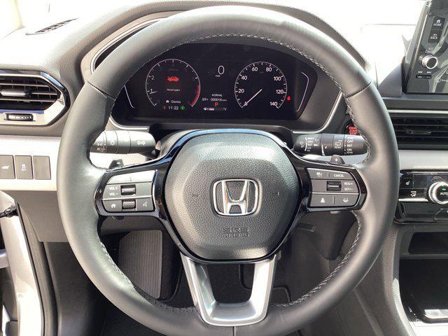 new 2025 Honda Pilot car, priced at $48,950