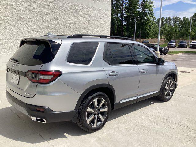 new 2025 Honda Pilot car, priced at $48,950