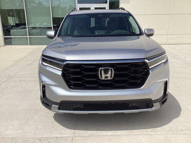 new 2025 Honda Pilot car, priced at $48,950