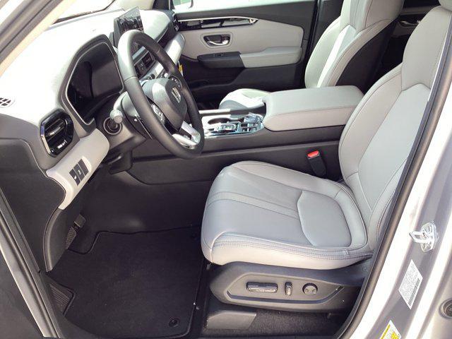 new 2025 Honda Pilot car, priced at $48,950