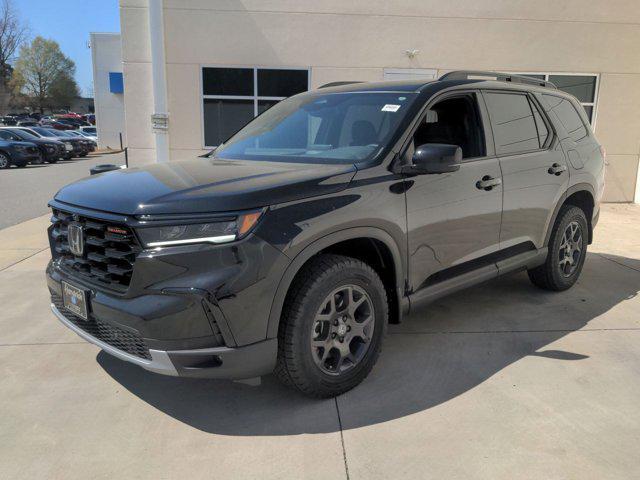new 2025 Honda Pilot car, priced at $51,375