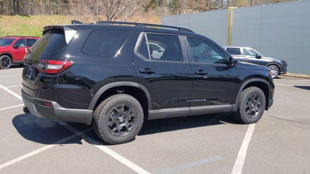 new 2025 Honda Pilot car, priced at $51,375