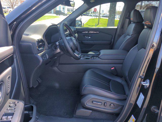 new 2025 Honda Pilot car, priced at $51,375