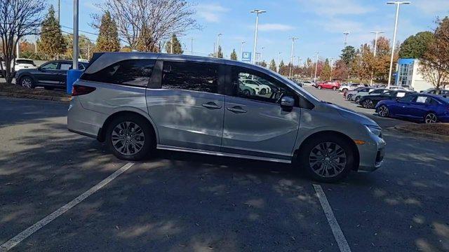 new 2026 Honda Odyssey car, priced at $50,385