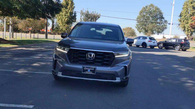 new 2025 Honda Pilot car, priced at $47,095