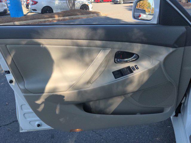 used 2009 Toyota Camry Hybrid car, priced at $7,995