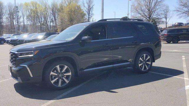 new 2025 Honda Pilot car, priced at $54,575