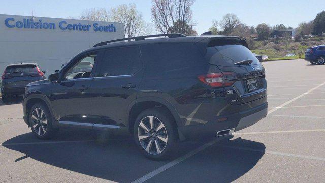 new 2025 Honda Pilot car, priced at $54,575