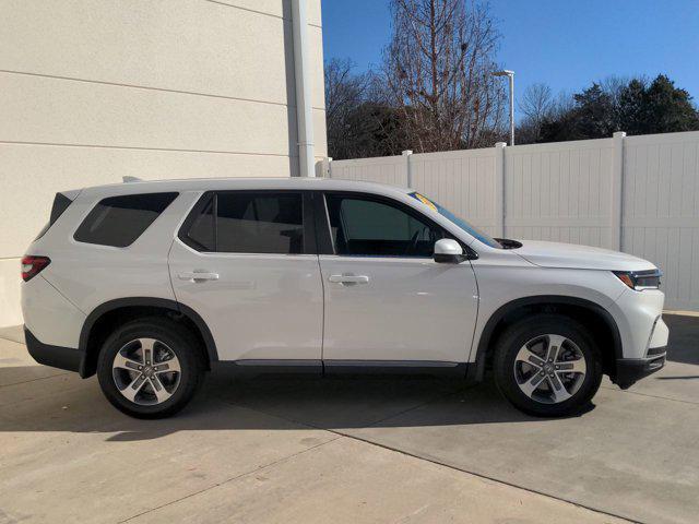 used 2025 Honda Pilot car, priced at $42,995