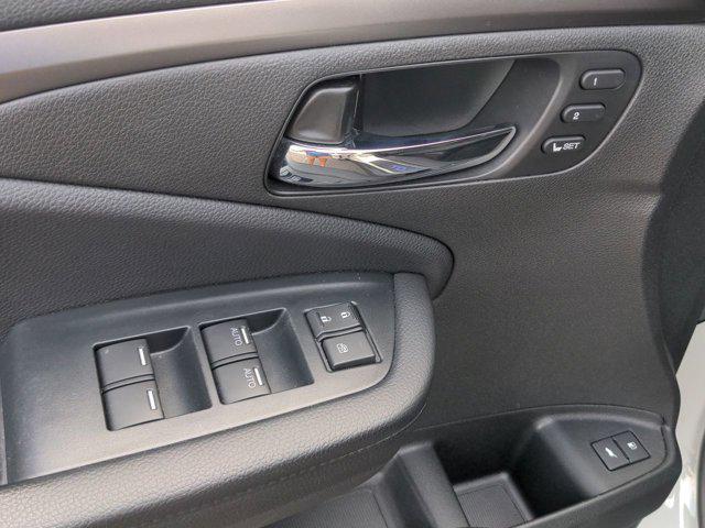 used 2022 Honda Pilot car, priced at $33,495