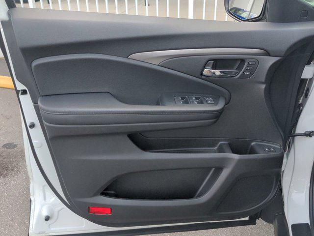 used 2022 Honda Pilot car, priced at $33,495