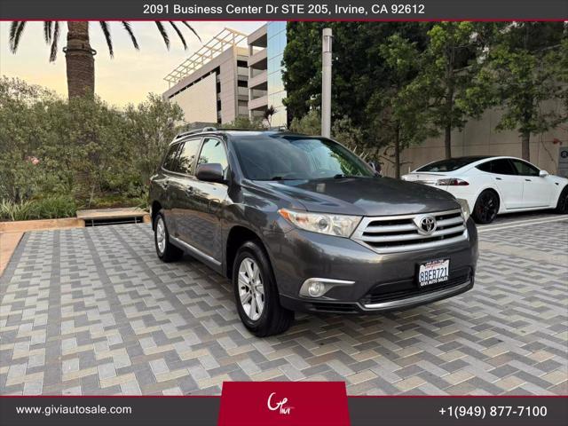 used 2011 Toyota Highlander car, priced at $10,500