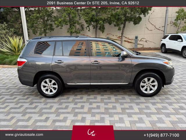 used 2011 Toyota Highlander car, priced at $10,500