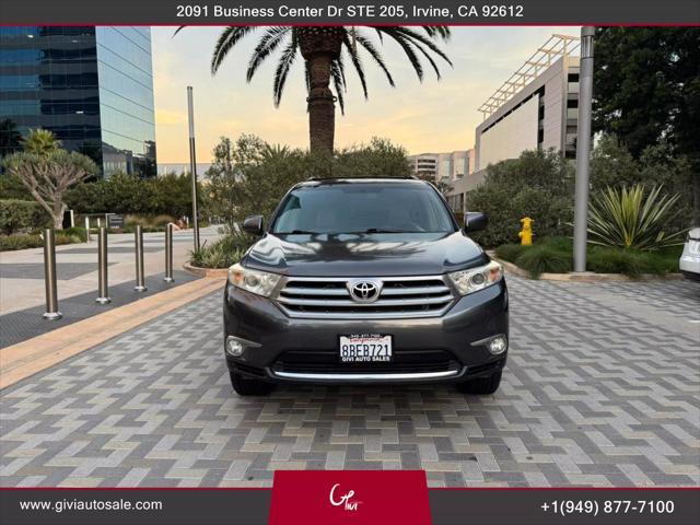 used 2011 Toyota Highlander car, priced at $10,500