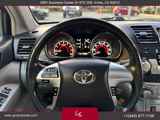 used 2011 Toyota Highlander car, priced at $10,500