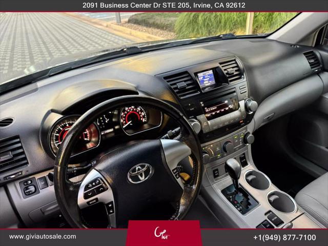 used 2011 Toyota Highlander car, priced at $10,500