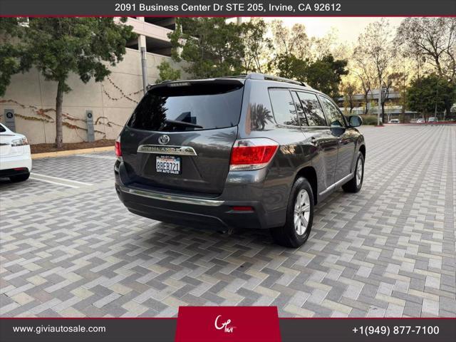 used 2011 Toyota Highlander car, priced at $10,500