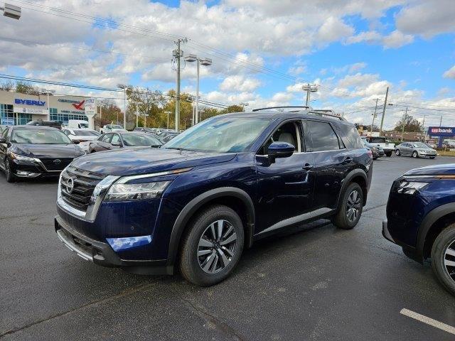 new 2024 Nissan Pathfinder car, priced at $41,572