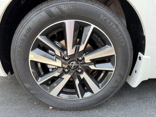new 2025 Nissan Versa car, priced at $21,265
