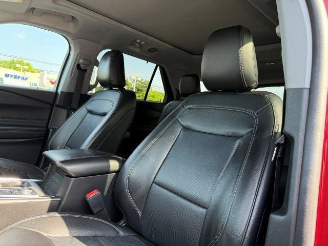 used 2022 Ford Explorer car, priced at $35,156