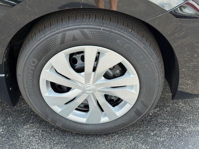 new 2025 Nissan Versa car, priced at $19,214
