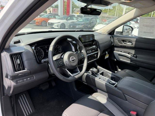 new 2025 Nissan Pathfinder car, priced at $45,723