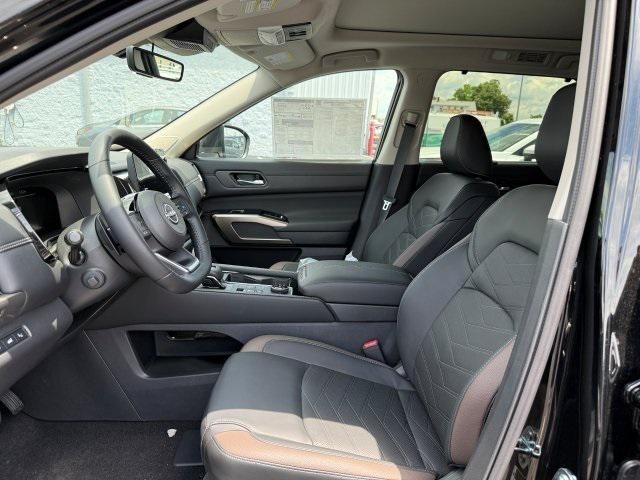 new 2025 Nissan Pathfinder car, priced at $49,889