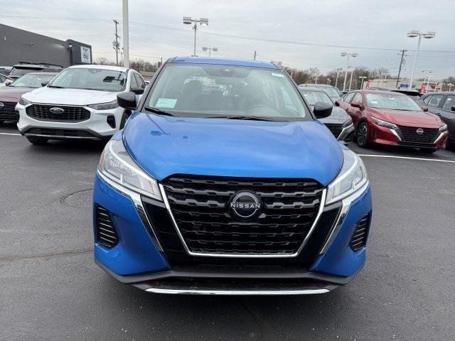 new 2025 Nissan Kicks car, priced at $22,857