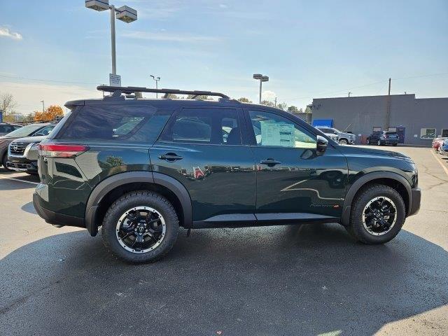 new 2024 Nissan Pathfinder car, priced at $41,153