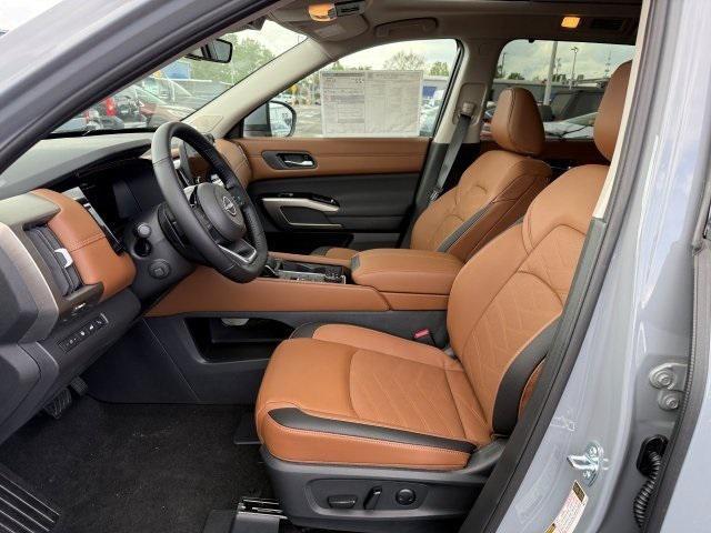 new 2025 Nissan Pathfinder car, priced at $50,265