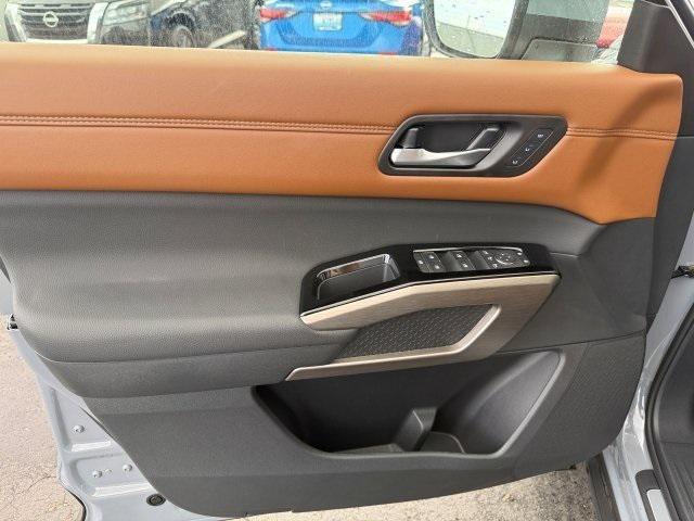 new 2025 Nissan Pathfinder car, priced at $50,265