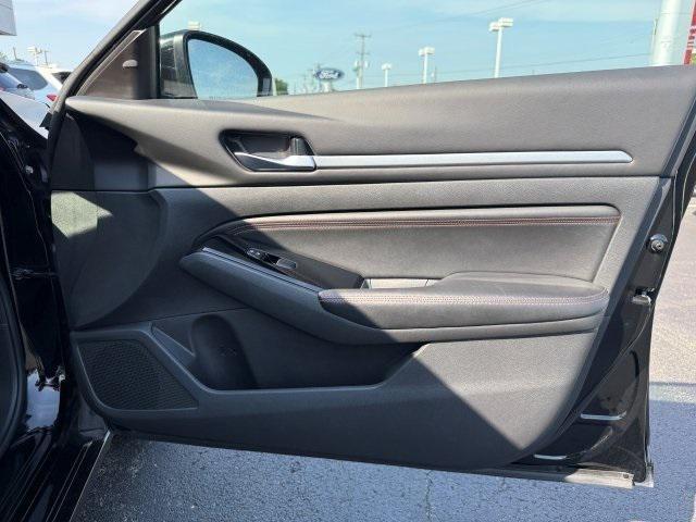 used 2023 Nissan Altima car, priced at $22,852