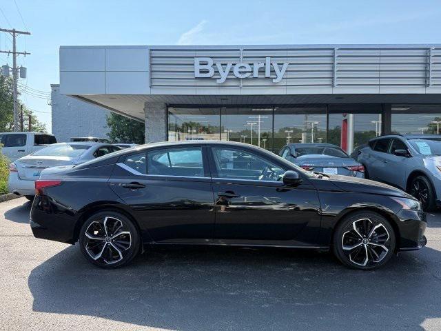used 2023 Nissan Altima car, priced at $22,852