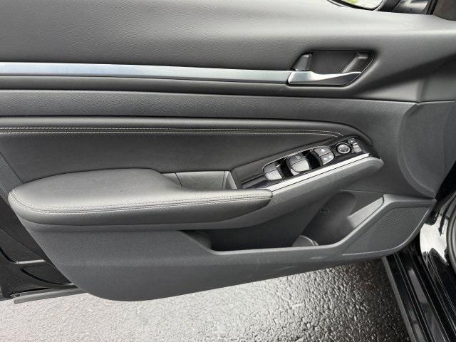 used 2023 Nissan Altima car, priced at $21,995