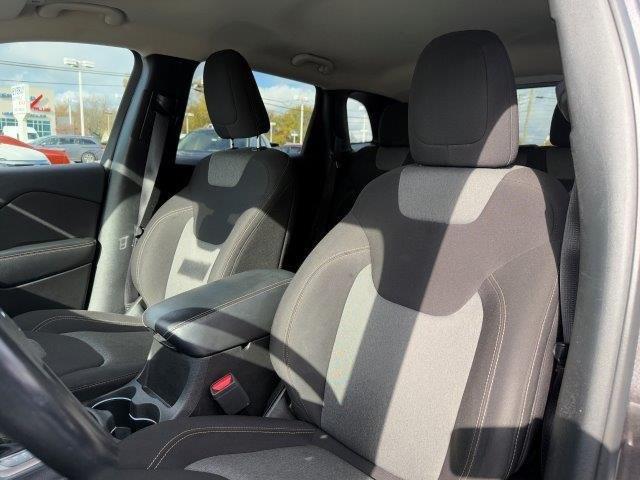 used 2018 Jeep Cherokee car, priced at $11,995