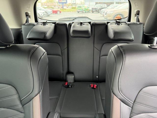 new 2025 Nissan Pathfinder car, priced at $50,252